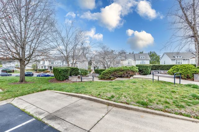 668 Flintlock Ct, Nashville, TN 37217