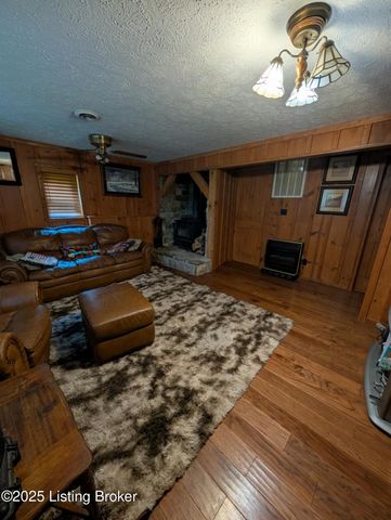 1933 Martin Pierce Rd, Cub Run, KY 42729