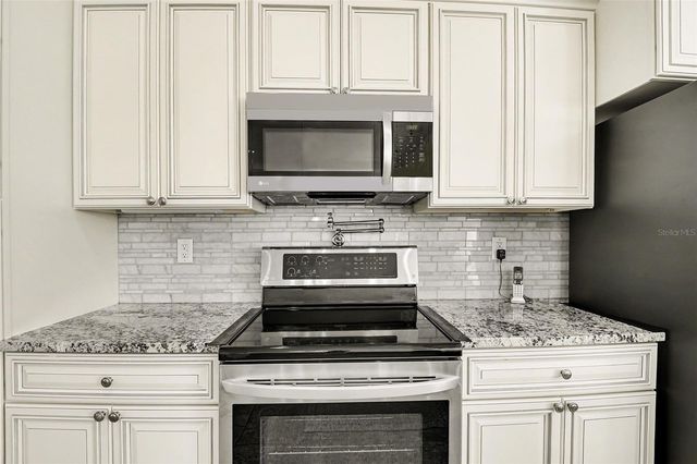 1275 BLUE LAKE CIRCLE, Punta Gorda, FL 33983