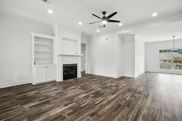 11 W Spruce, Sumrall, MS 39482