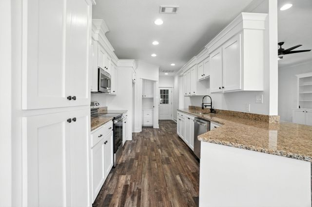 11 W Spruce, Sumrall, MS 39482