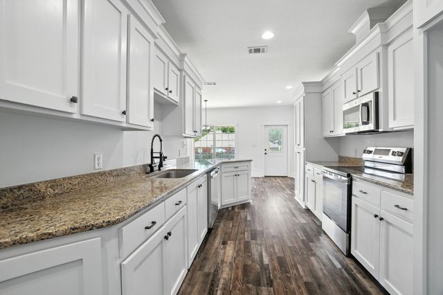 11 W Spruce, Sumrall, MS 39482