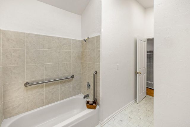 418 Fountain Avenue, Pacific Grove, CA 93950