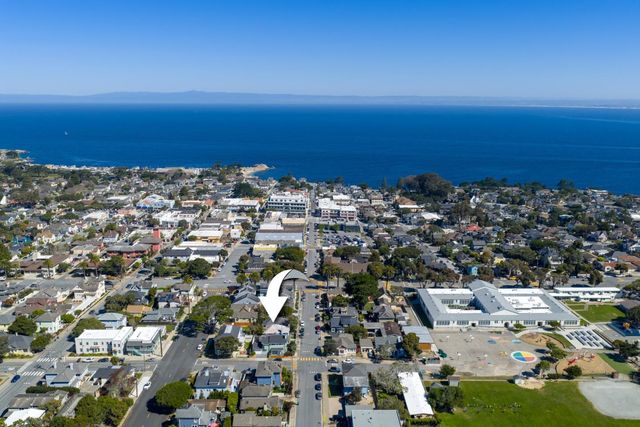418 Fountain Avenue, Pacific Grove, CA 93950