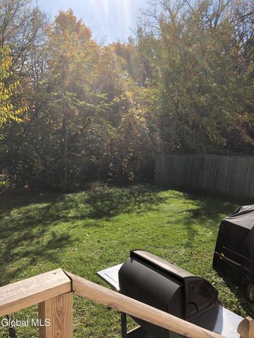 11 Limerick Drive, Albany, NY 12204