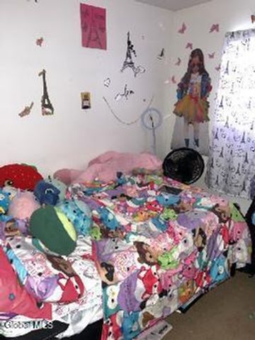 11 Limerick Drive, Albany, NY 12204