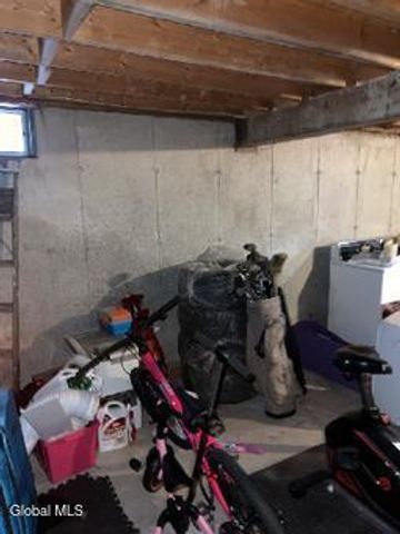 11 Limerick Drive, Albany, NY 12204