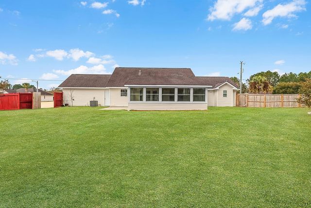 1221 Nautical Drive SE, Townsend, GA 31331