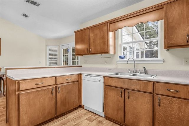 1221 Nautical Drive SE, Townsend, GA 31331