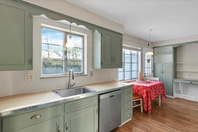 4266 Fairoaks Drive, Columbus, OH 43214