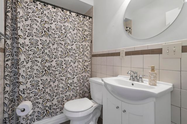 4266 Fairoaks Drive, Columbus, OH 43214