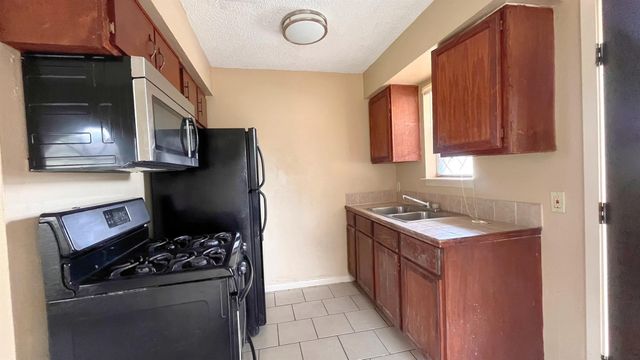 3021 Sycamore Avenue 1, Bay City, TX 77414