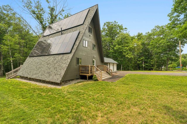105 East Mountain Road, Newport, NH 03773