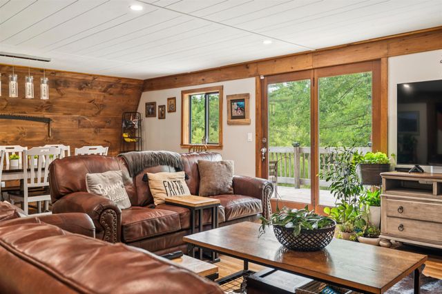 105 East Mountain Road, Newport, NH 03773