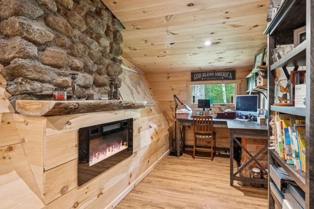 105 East Mountain Road, Newport, NH 03773