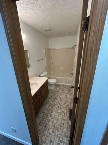 1625 N Colgate Avenue, Springfield, MO 65802