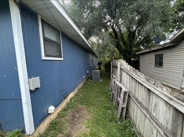 1625 N Colgate Avenue, Springfield, MO 65802