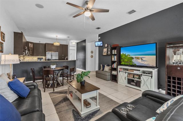 13501 SW 272nd Ter, Homestead, FL 33032