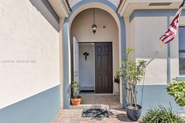 13501 SW 272nd Ter, Homestead, FL 33032