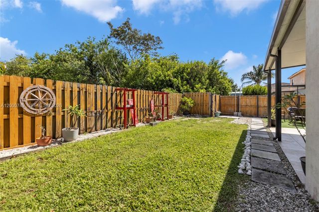 13501 SW 272nd Ter, Homestead, FL 33032