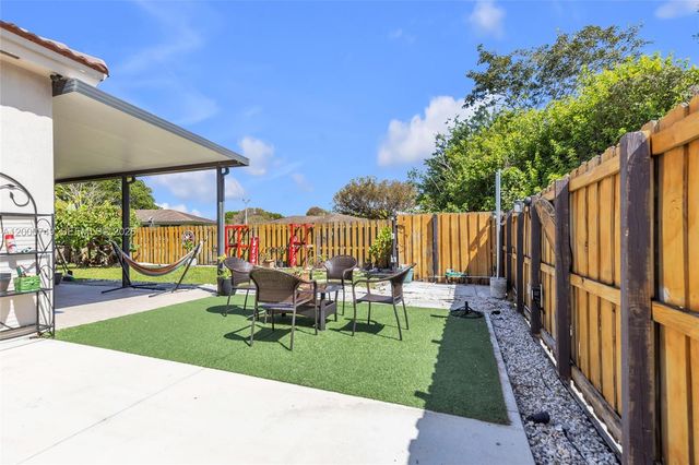 13501 SW 272nd Ter, Homestead, FL 33032