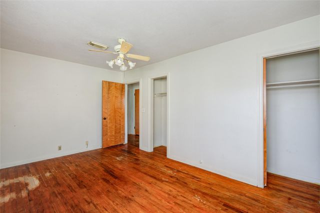 701 Blair Street, West Columbia, TX 77486