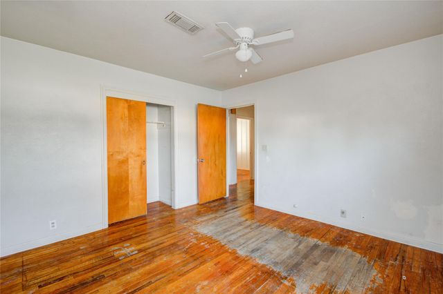 701 Blair Street, West Columbia, TX 77486