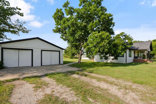 2415 Vz County Road 2624, Wills Point, TX 75169