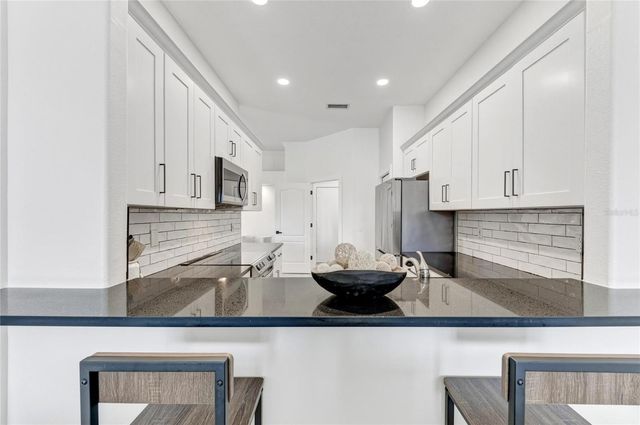 9532 FOREST HILLS CIRCLE, Sarasota, FL 34238