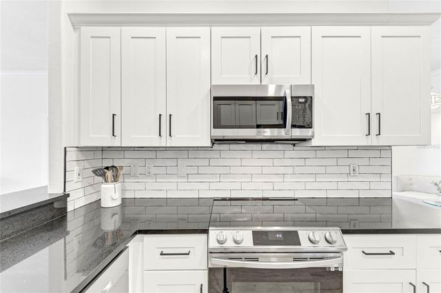 9532 FOREST HILLS CIRCLE, Sarasota, FL 34238