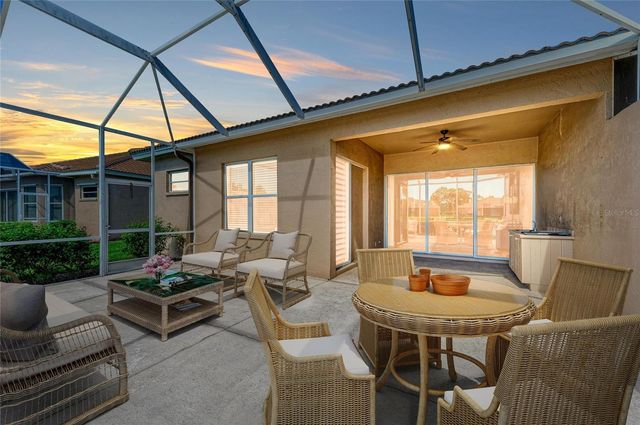 9532 FOREST HILLS CIRCLE, Sarasota, FL 34238