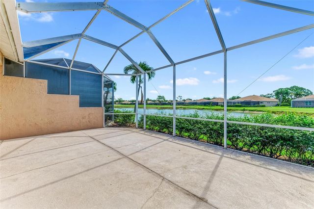 9532 FOREST HILLS CIRCLE, Sarasota, FL 34238