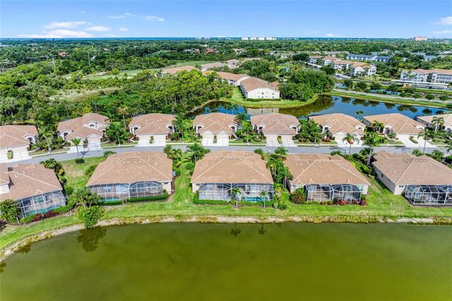 9532 FOREST HILLS CIRCLE, Sarasota, FL 34238