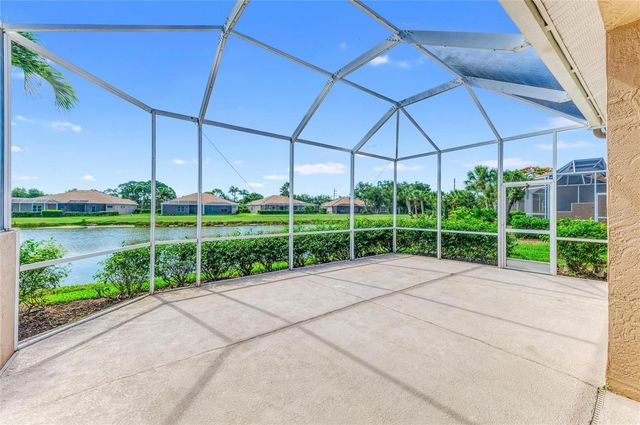 9532 FOREST HILLS CIRCLE, Sarasota, FL 34238