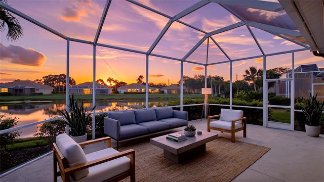9532 FOREST HILLS CIRCLE, Sarasota, FL 34238