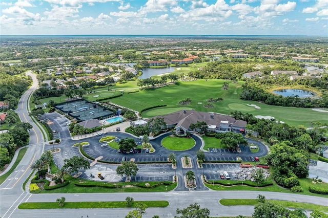 9532 FOREST HILLS CIRCLE, Sarasota, FL 34238