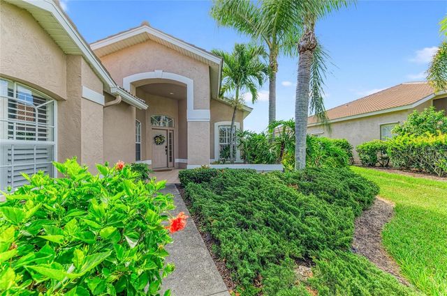 9532 FOREST HILLS CIRCLE, Sarasota, FL 34238