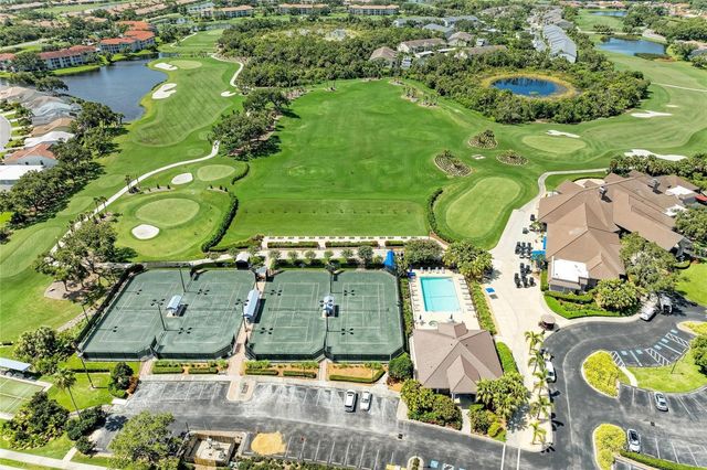 9532 FOREST HILLS CIRCLE, Sarasota, FL 34238