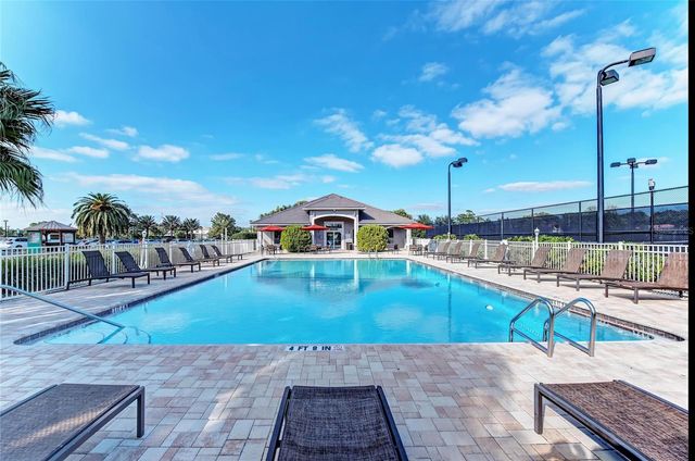 9532 FOREST HILLS CIRCLE, Sarasota, FL 34238