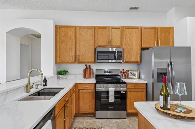 136 GRANTHAM DRIVE, Davenport, FL 33897