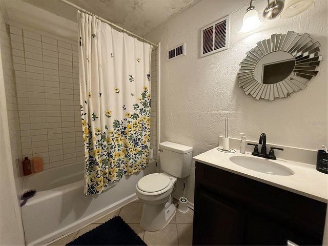 1610 NE 19TH PLACE, Gainesville, FL 32609