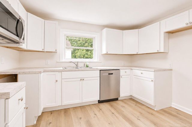 1821 11TH Avenue, Port Huron, MI 48060