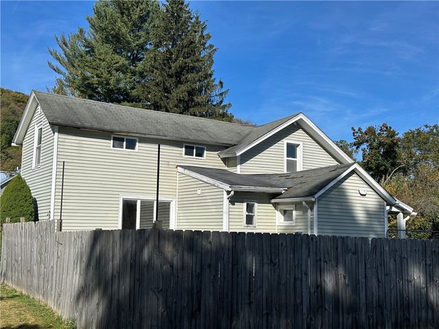 61 North Franklin Street, New Albion, NY 14719