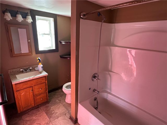 61 North Franklin Street, New Albion, NY 14719