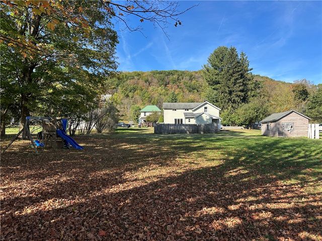 61 North Franklin Street, New Albion, NY 14719