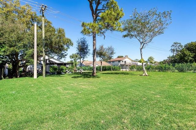 1598 SW 17th Street, Boca Raton, FL 33486