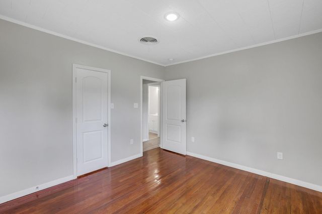 440 County Road 2048, Hull, TX 77564