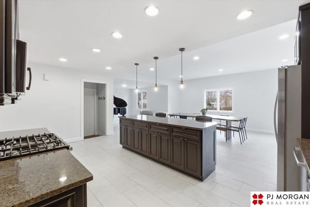 11717 Hickory Road, Omaha, NE 68144