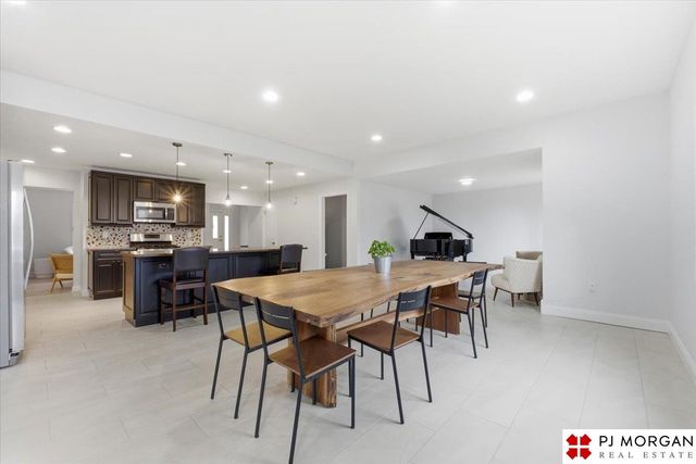 11717 Hickory Road, Omaha, NE 68144