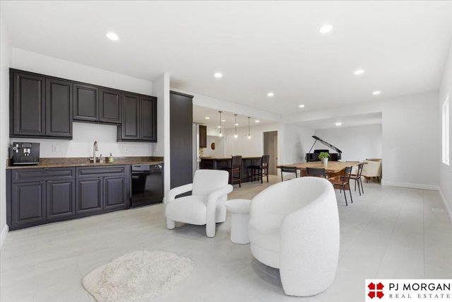 11717 Hickory Road, Omaha, NE 68144